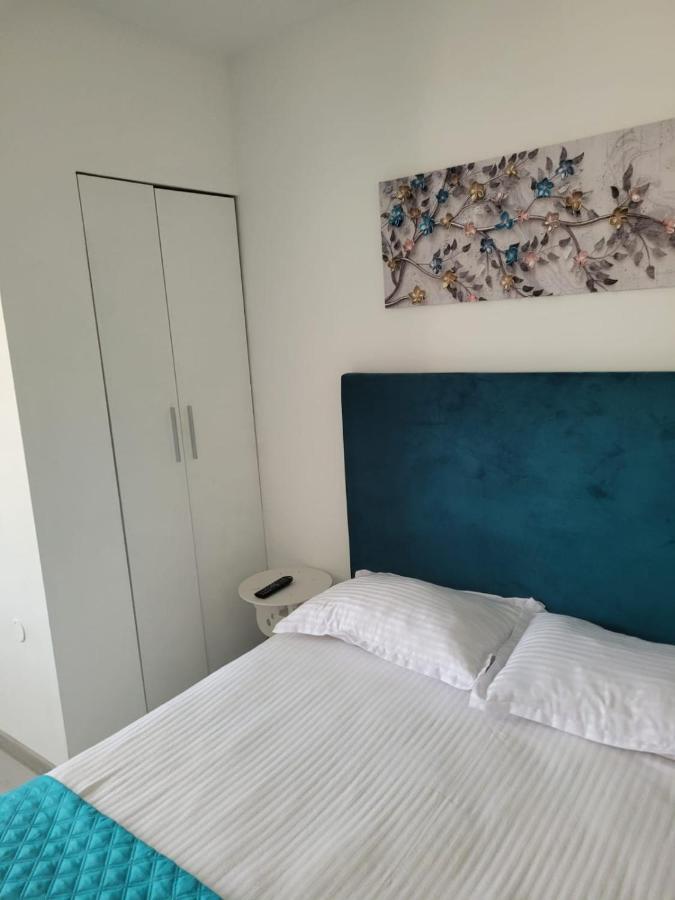 Zenlux Hotel Iasi Ngoại thất bức ảnh